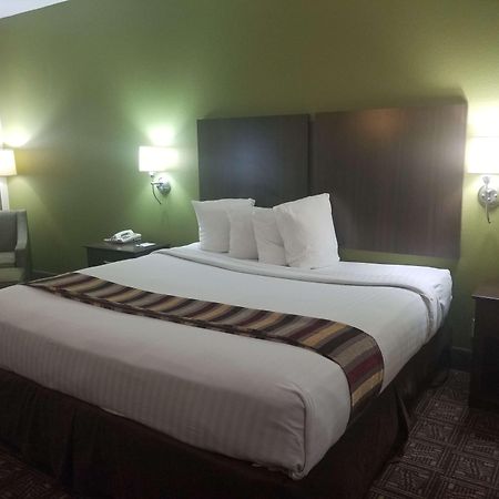 Best Western Rayne Inn Zewnętrze zdjęcie