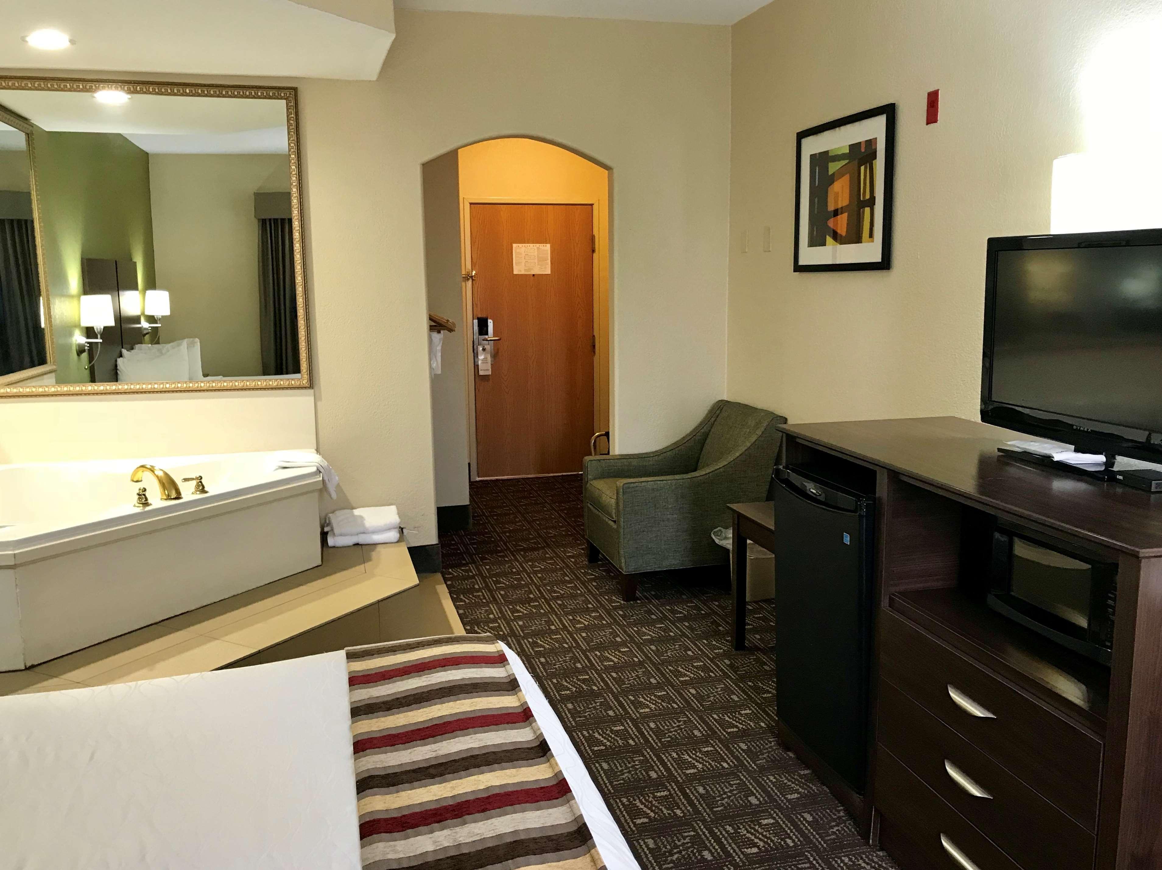 Best Western Rayne Inn Zewnętrze zdjęcie