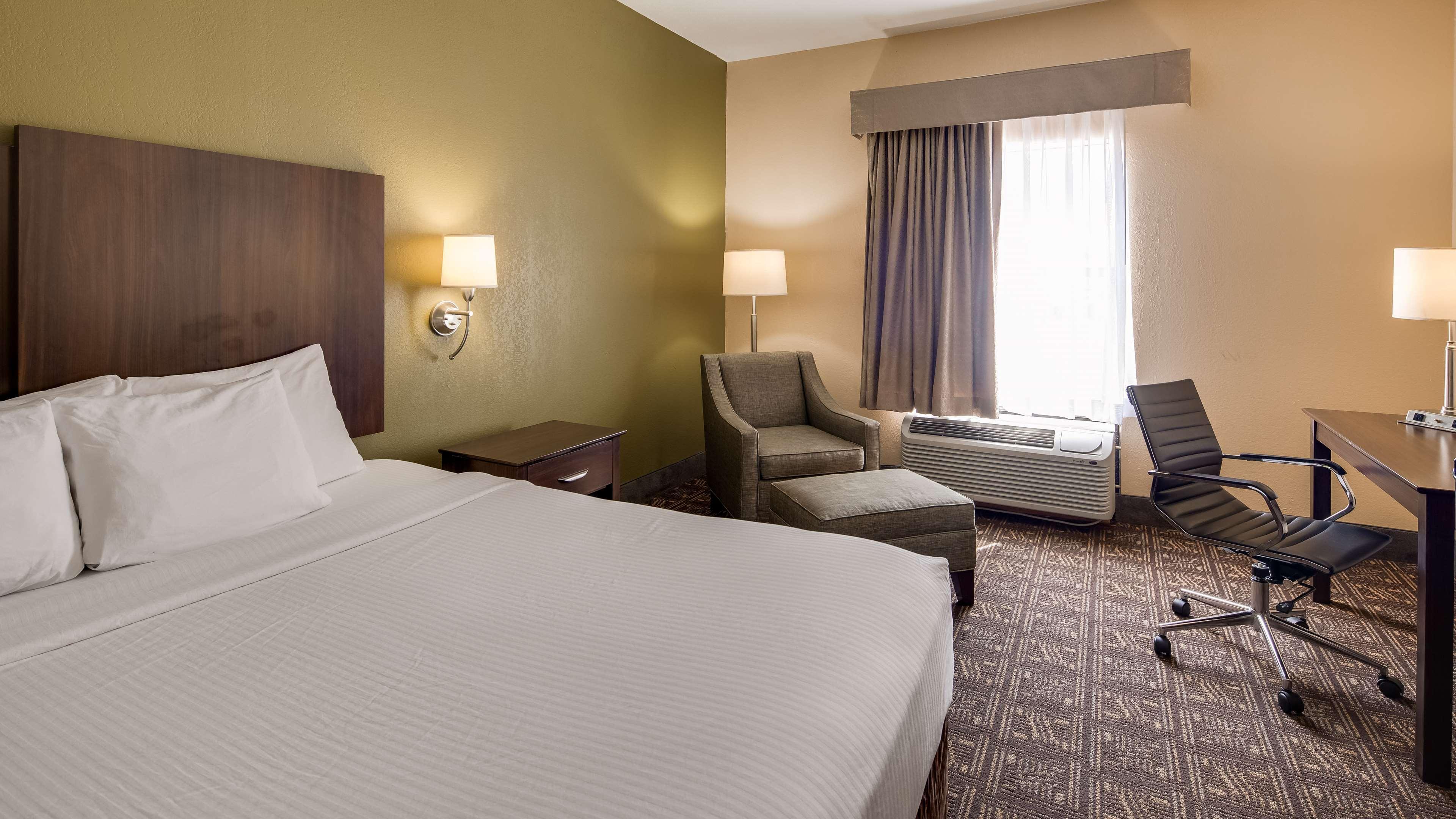 Best Western Rayne Inn Zewnętrze zdjęcie