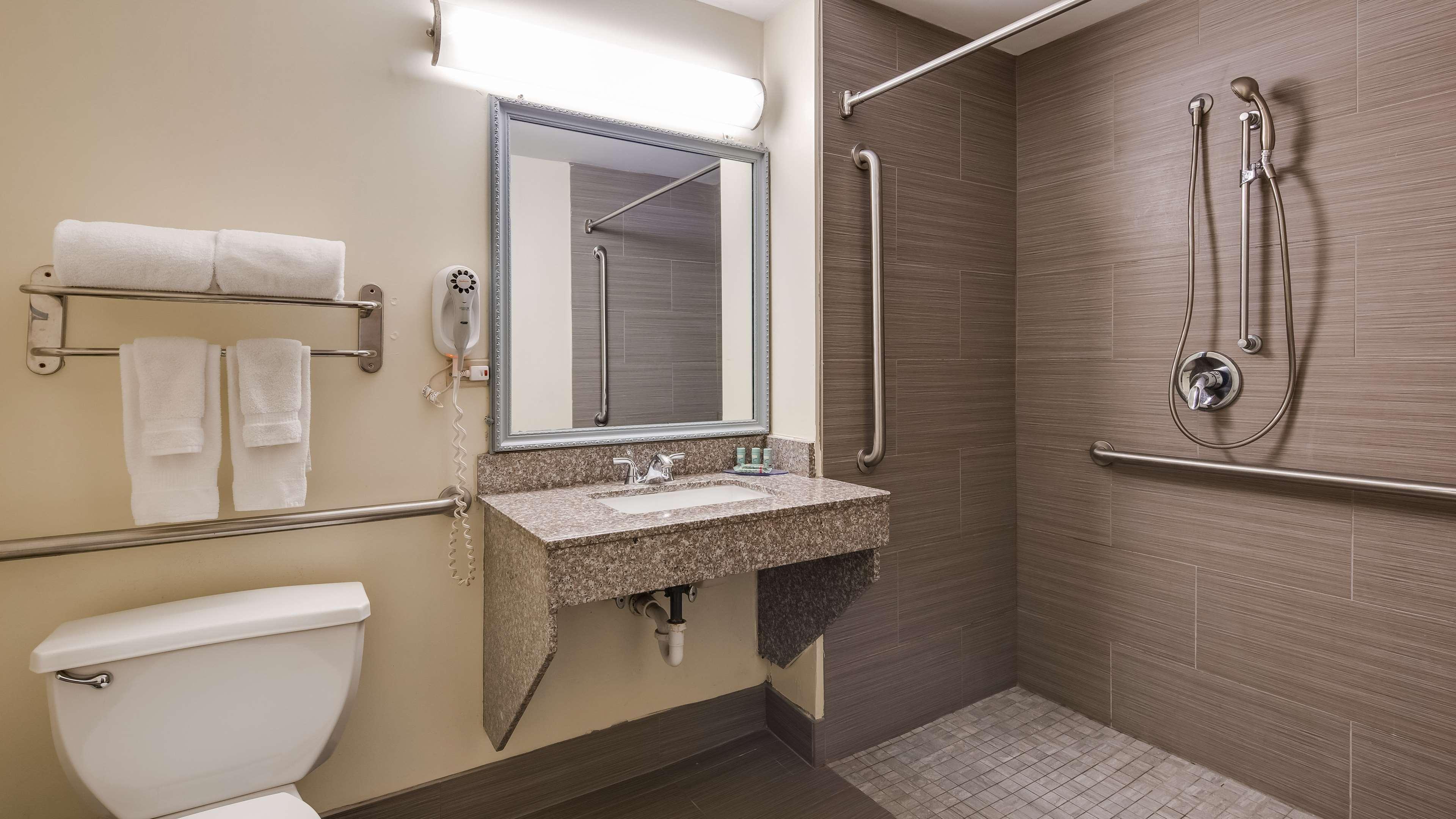 Best Western Rayne Inn Zewnętrze zdjęcie