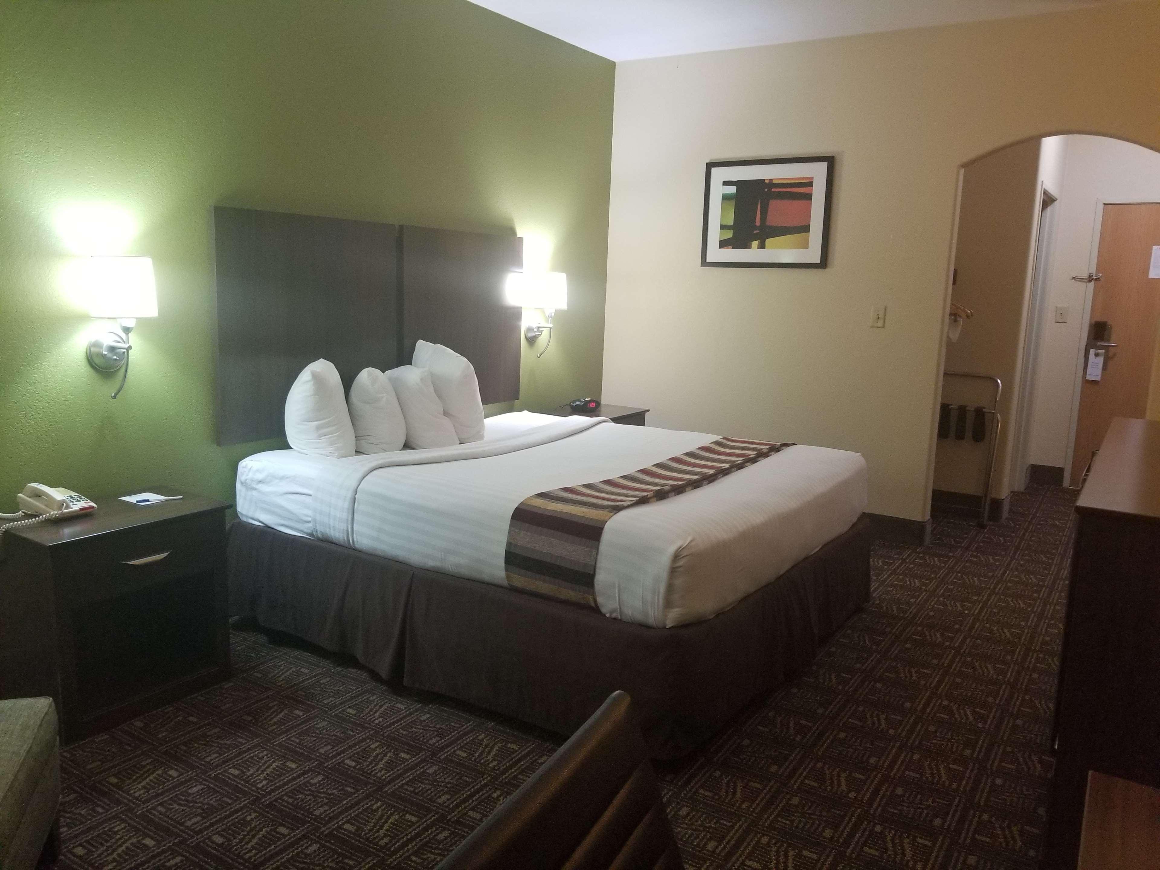 Best Western Rayne Inn Zewnętrze zdjęcie