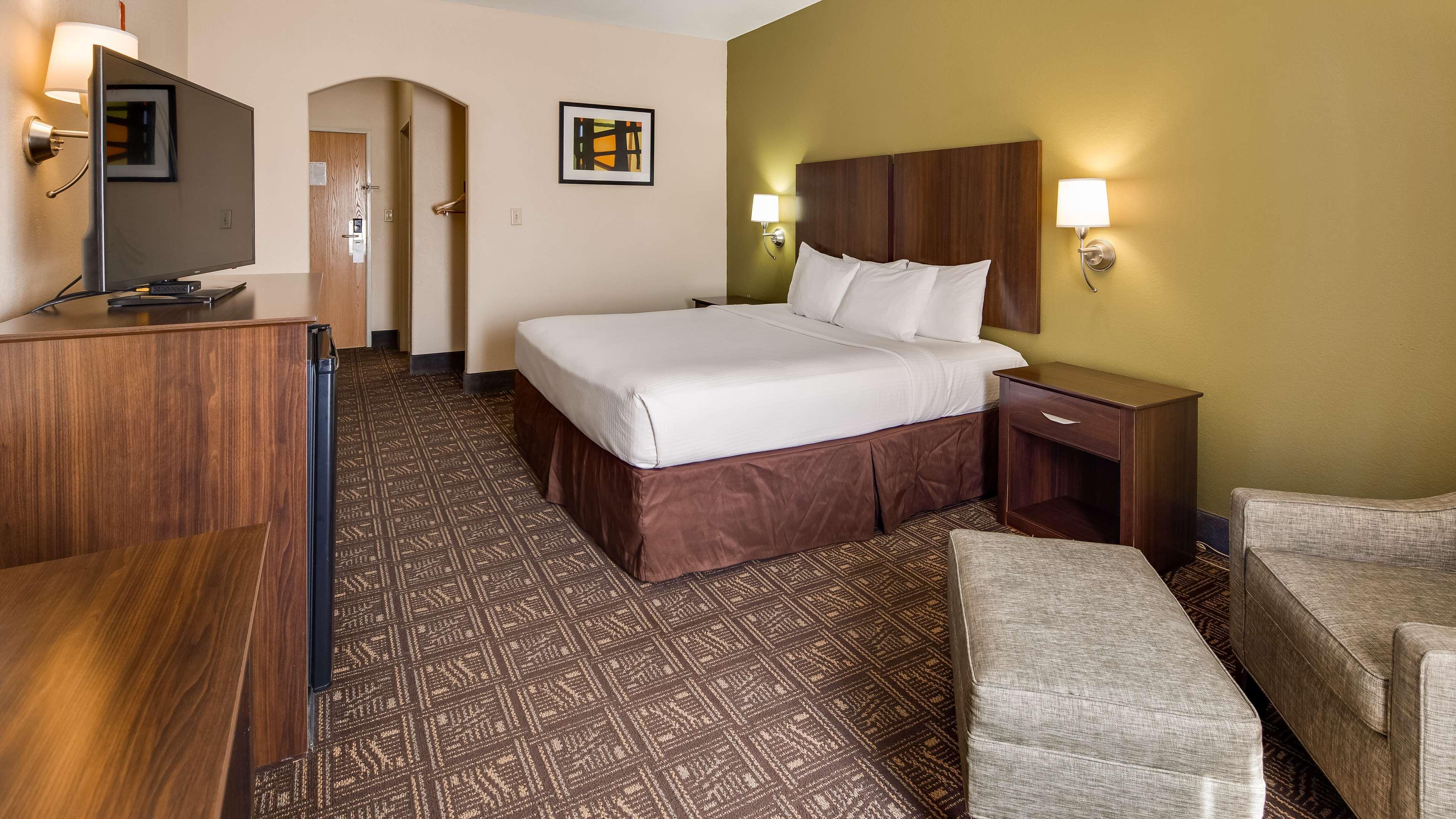Best Western Rayne Inn Zewnętrze zdjęcie