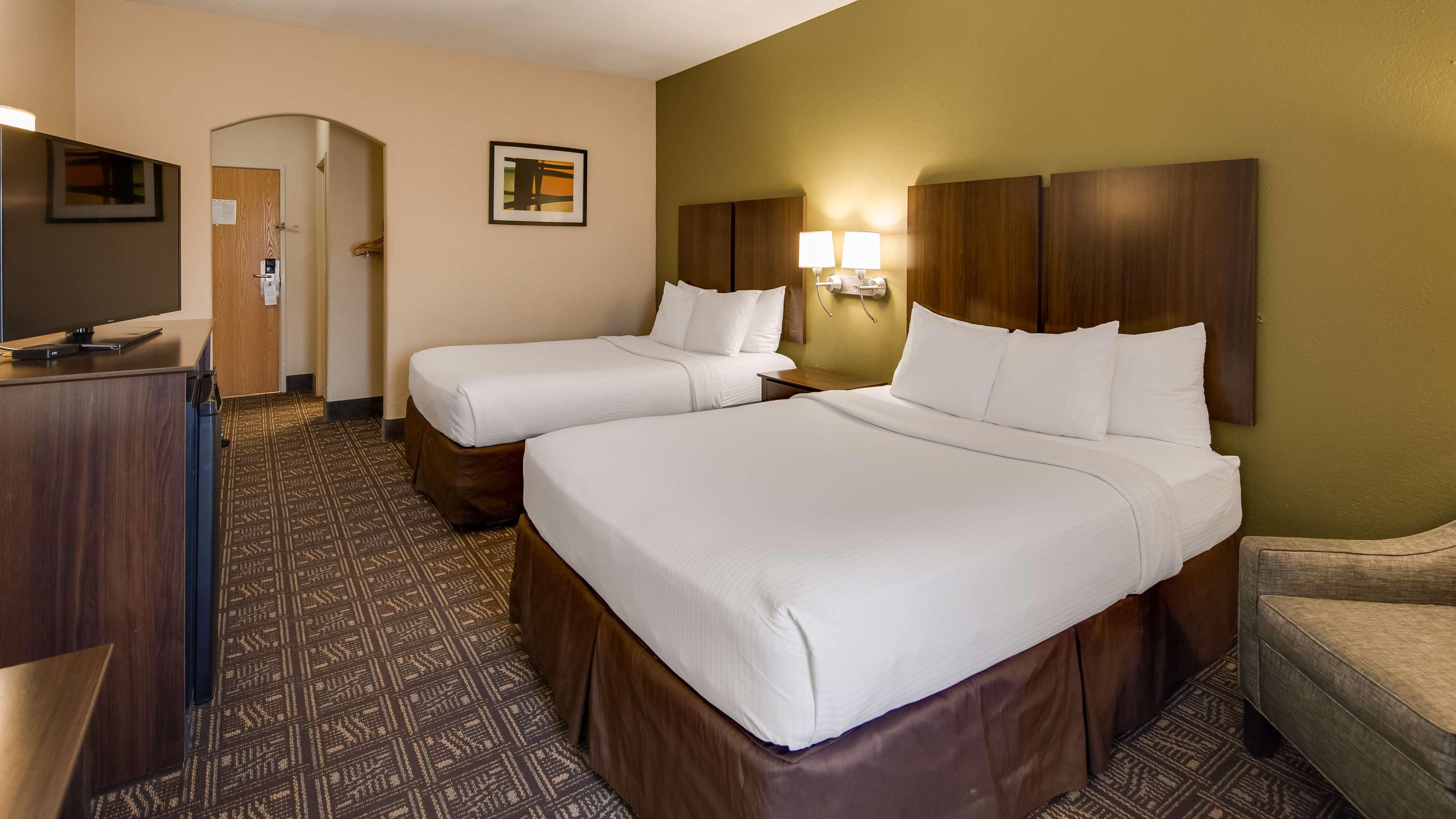 Best Western Rayne Inn Zewnętrze zdjęcie