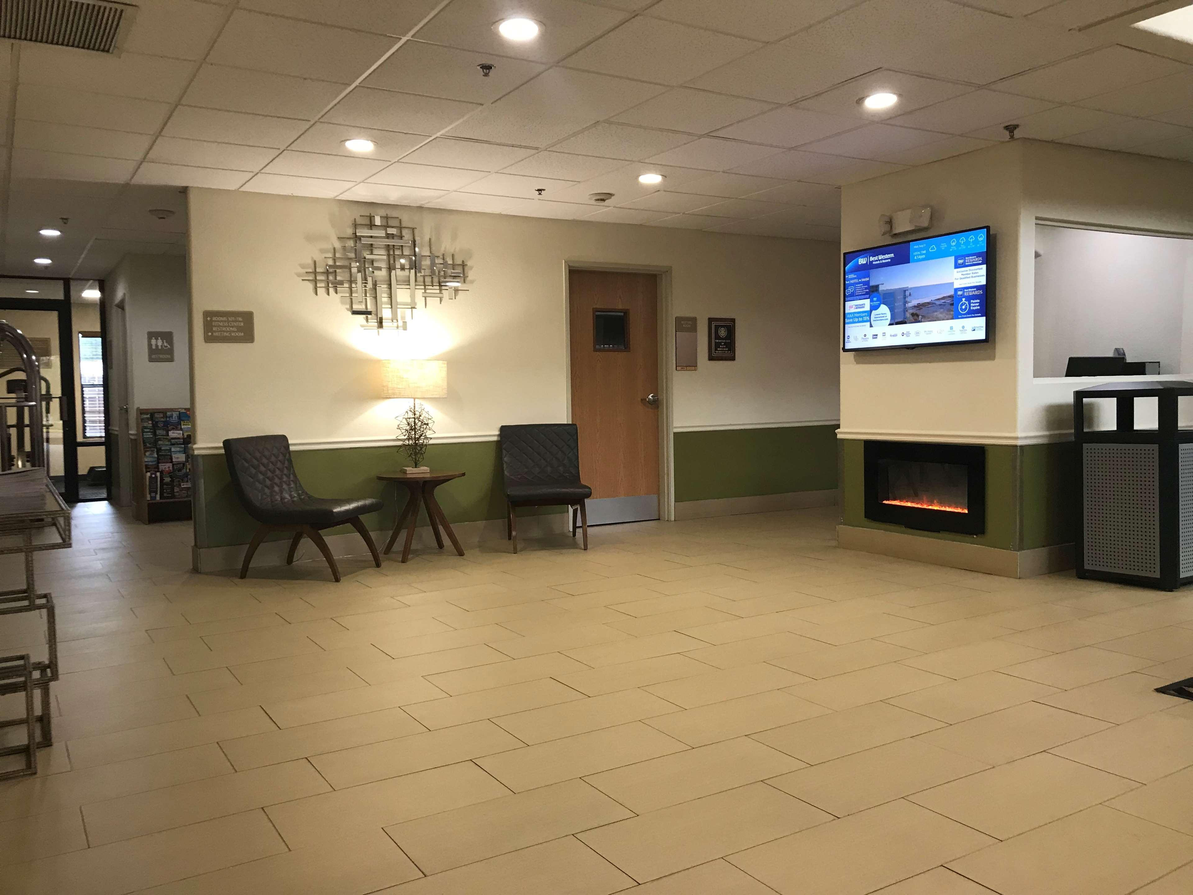 Best Western Rayne Inn Zewnętrze zdjęcie