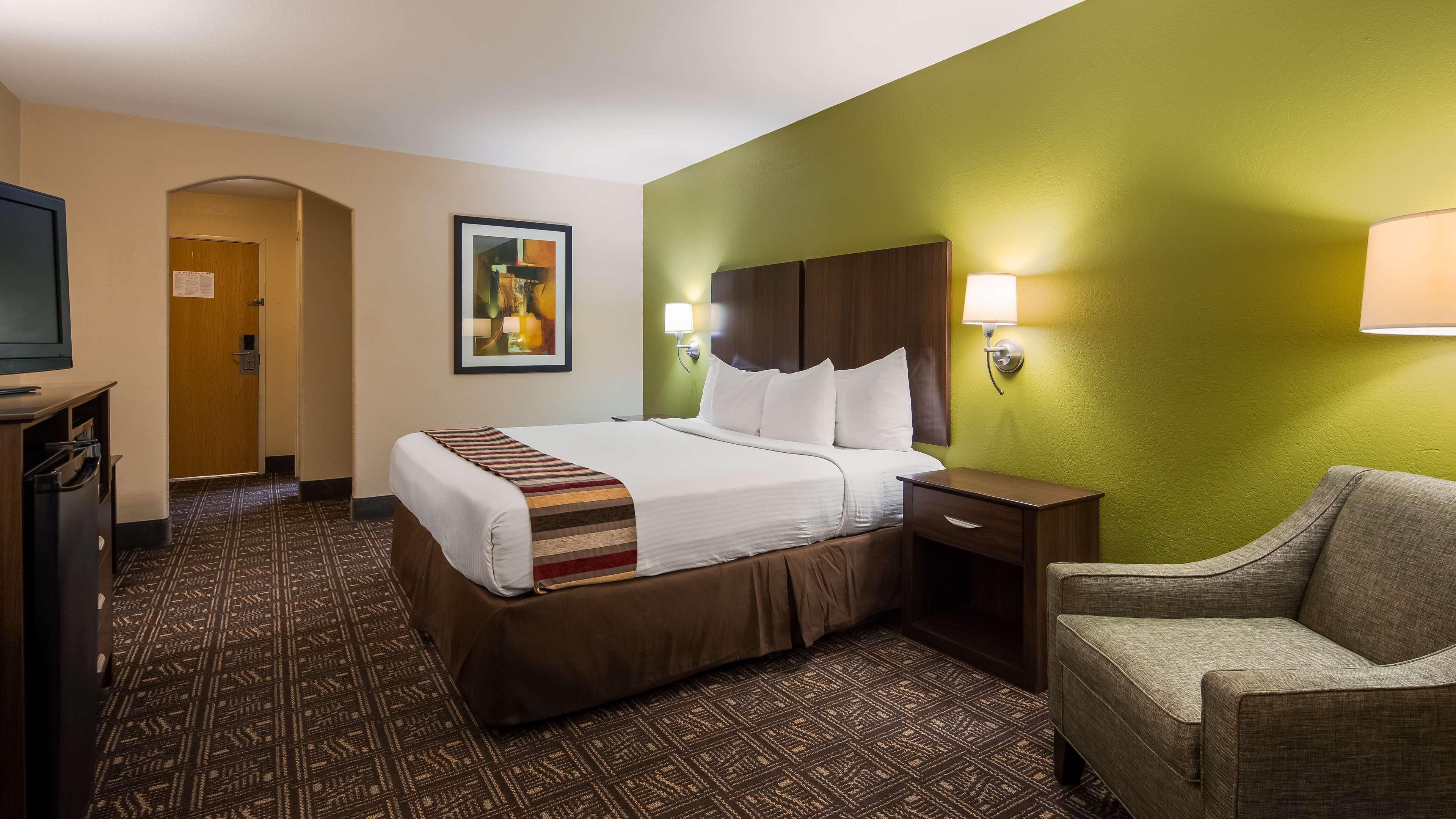Best Western Rayne Inn Zewnętrze zdjęcie