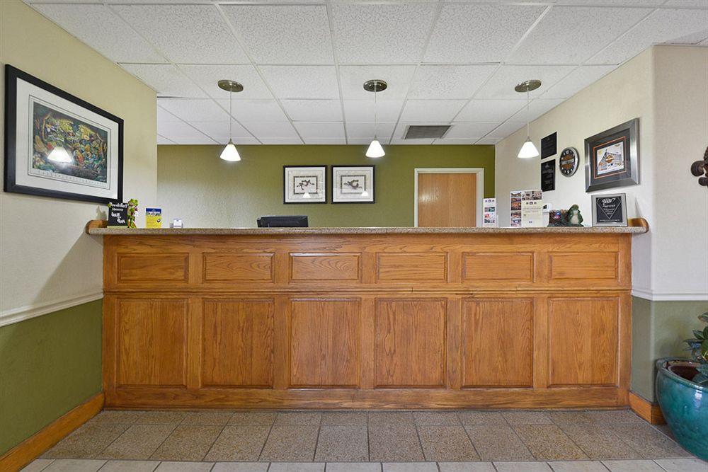 Best Western Rayne Inn Zewnętrze zdjęcie